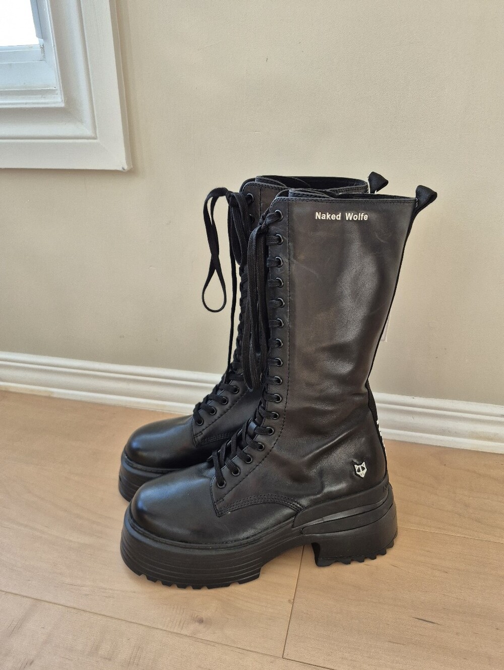NEW NAKED WOLFE Mercury Black Leather Lace Up Platform Combat Boots Size 8